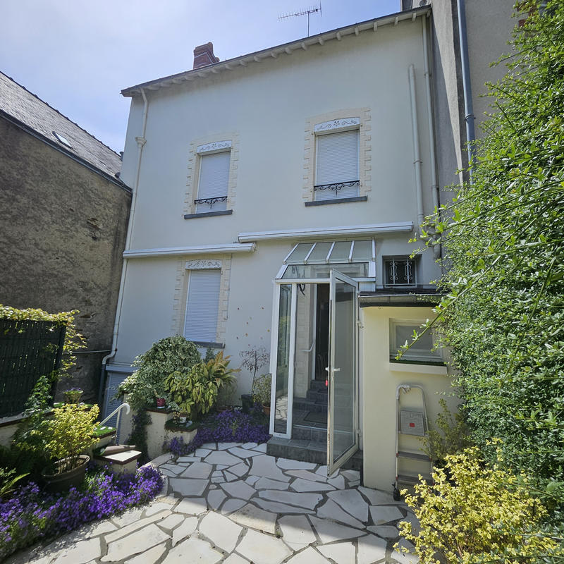 Maison - 125 m² - 12 pièces