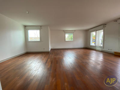 Appartement - 117 m² - 4 pièces