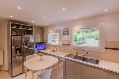 Maison contemporaine - 212 m² - 6 pièces