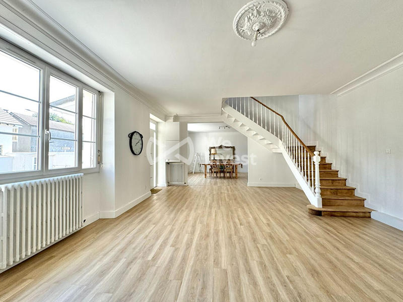 Maison - 190 m² - 6 pièces