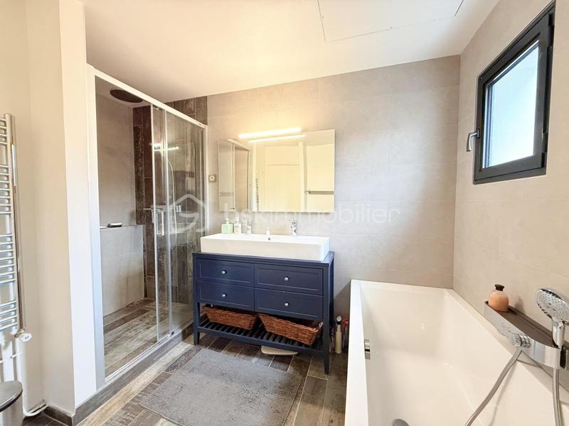 Maison - 121 m² - 5 pièces