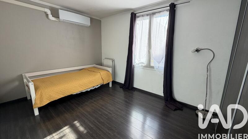 Maison - 96 m² - 5 pièces