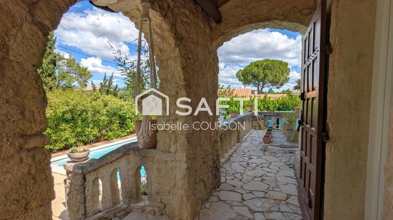 Maison - 186 m² - 8 pièces