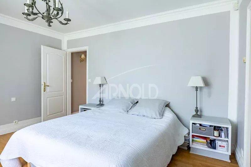 Maison - 165 m² - 6 pièces