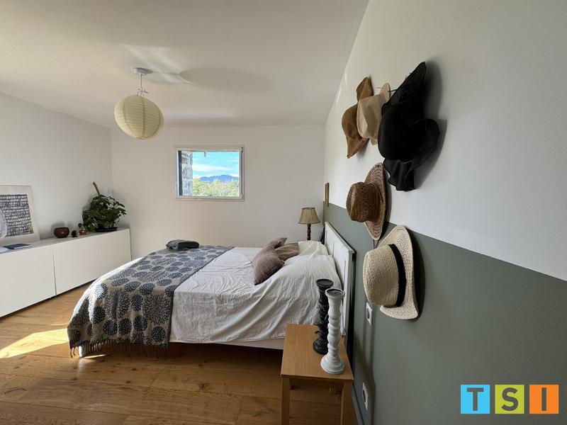 Maison - 183 m² - 6 pièces