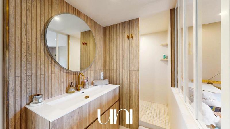 Maison - 180 m² - 5 pièces