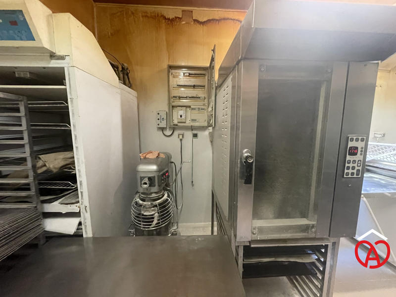 Local commercial - 83 m² - 2 pièces