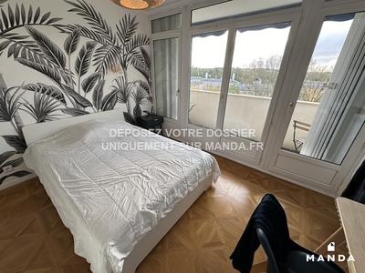 Chambre - 15 m² - 6 pièces