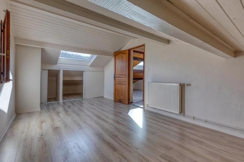 Maison - 160 m² - 7 pièces