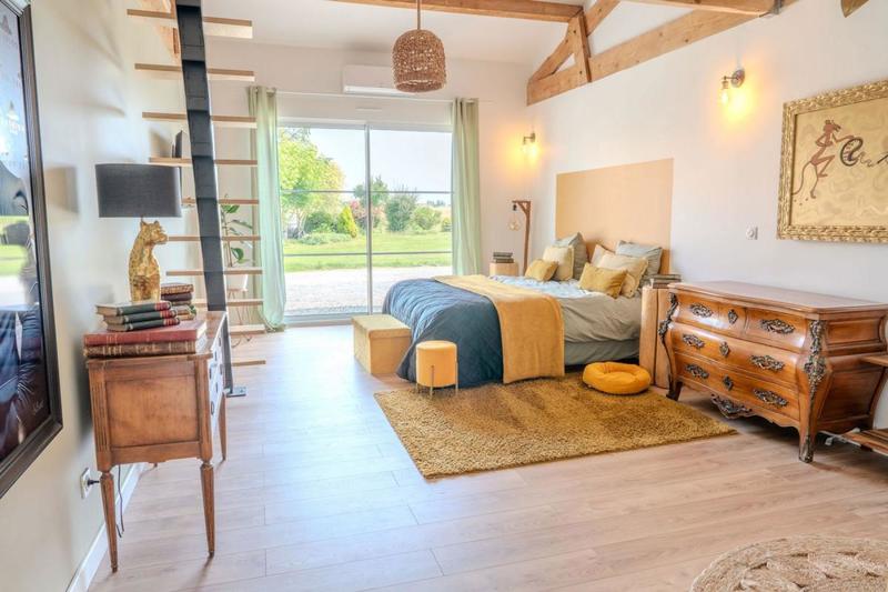 Maison - 210 m² - 5 pièces