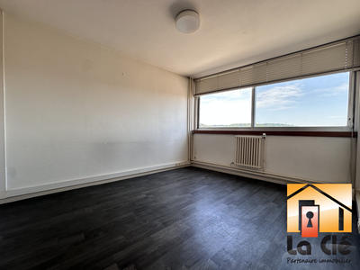 Appartement - 91 m² - 6 pièces