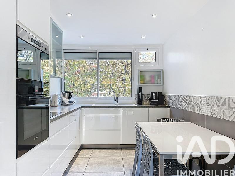 Appartement - 90 m² - 4 pièces