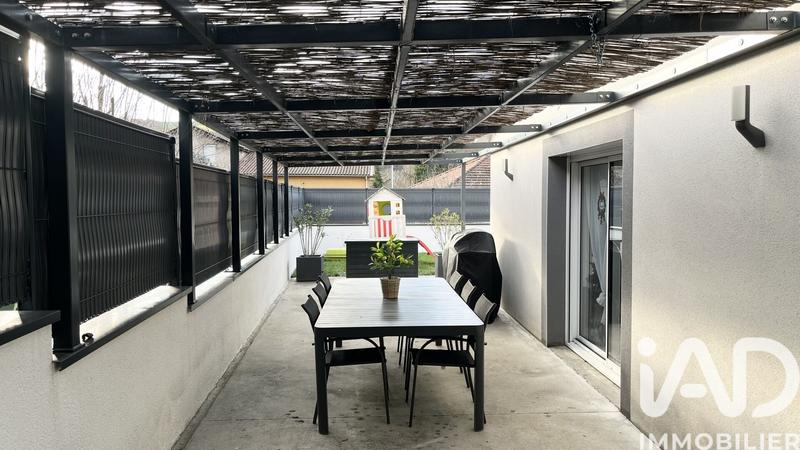 Maison - 96 m² - 5 pièces