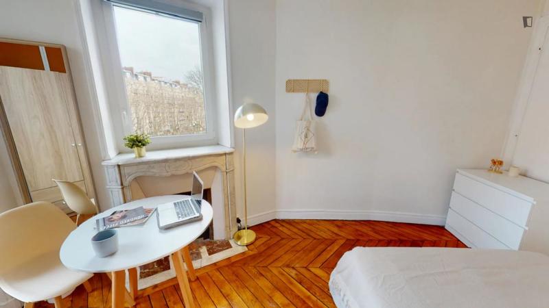 Chambre - 13 m² - 4 pièces