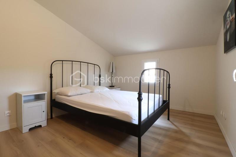 Villa - 225 m² - 10 pièces