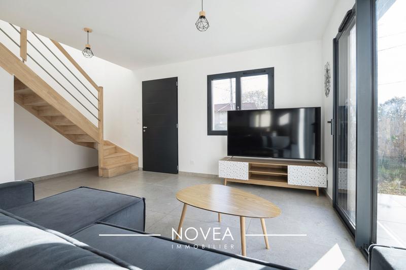 Maison - 95 m² - 4 pièces