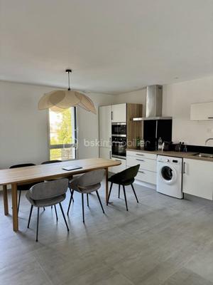 Maison - 80 m² - 4 pièces