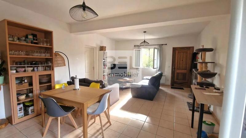 Appartement - 93 m² - 3 pièces