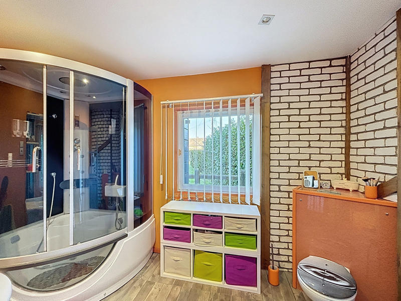 Maison - 240 m² - 8 pièces