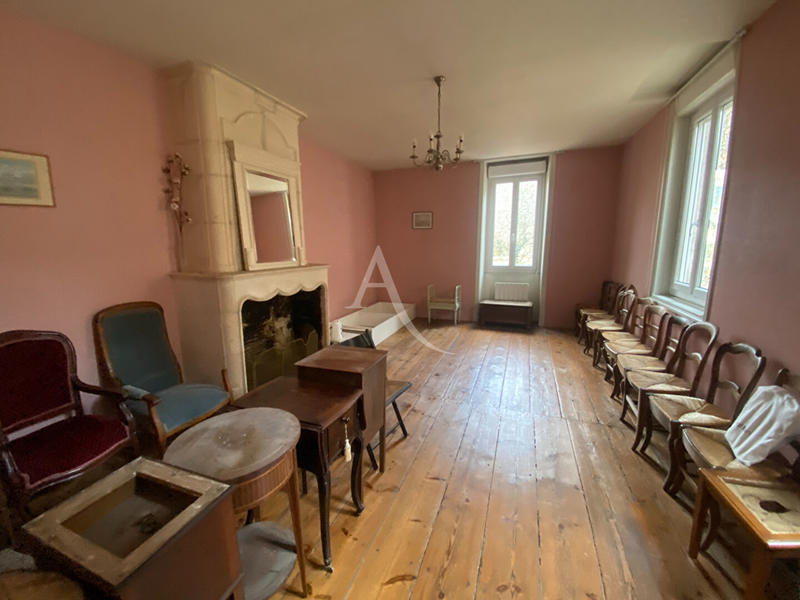 Maison - 197 m² - 8 pièces