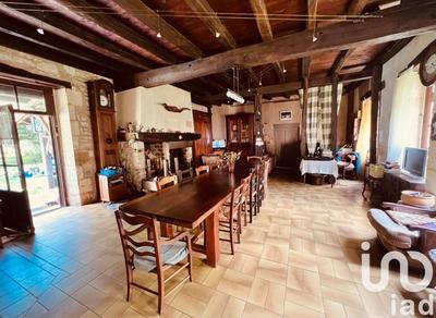 Maison - 200 m² - 6 pièces