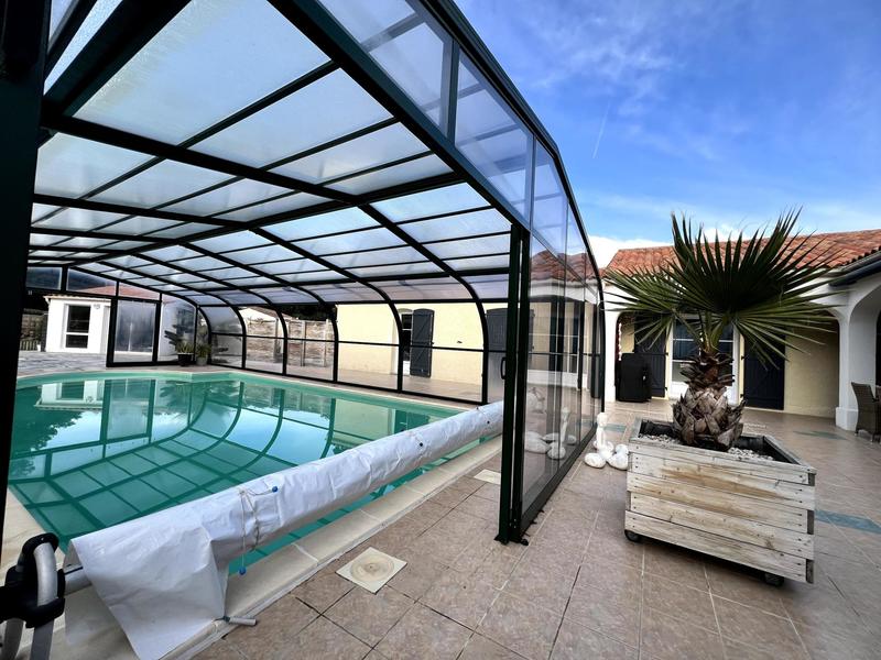 Villa - 200 m² - 9 pièces