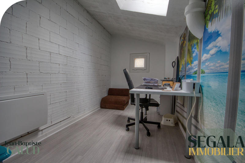 Maison - 140 m² - 5 pièces