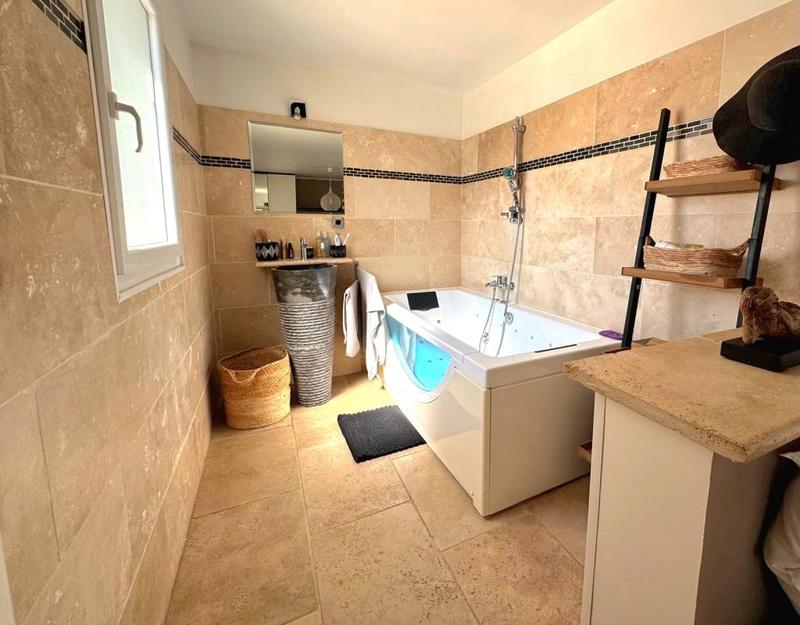 Maison traditionnelle - 139 m² - 5 pièces