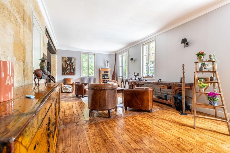 Maison - 260 m² - 7 pièces