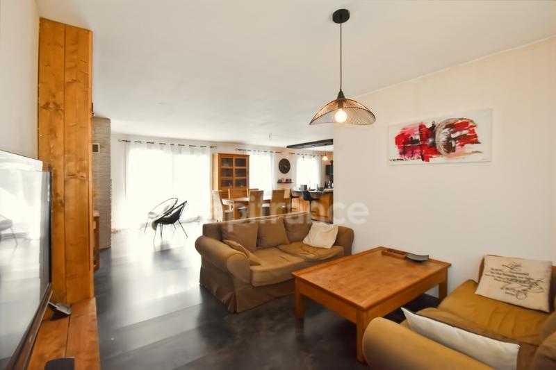 Pavillon - 163 m² - 6 pièces