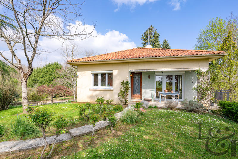 Maison - 195 m² - 6 pièces