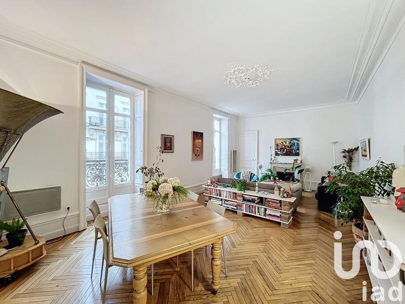Appartement - 120 m² - 5 pièces