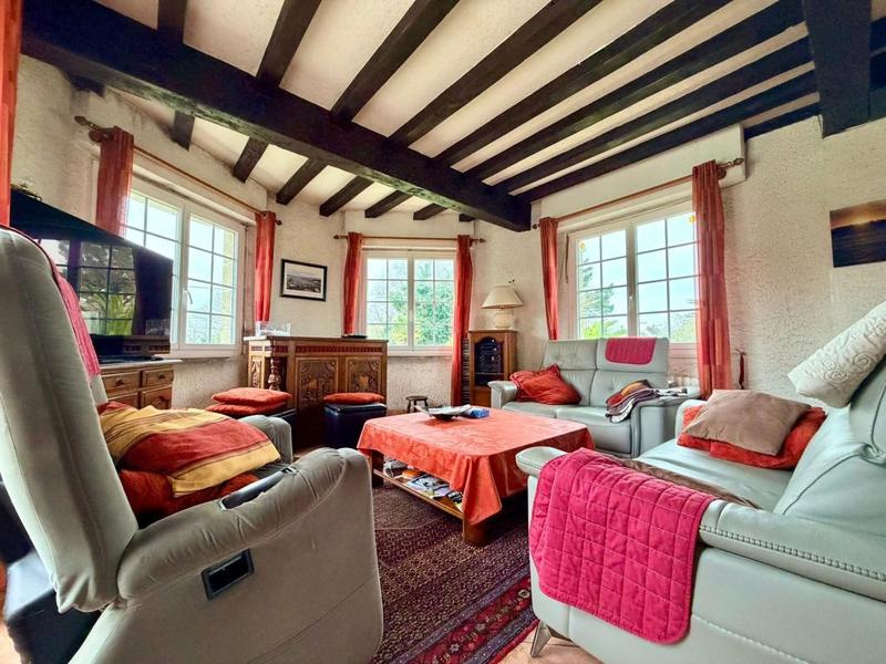 Maison - 230 m² - 9 pièces