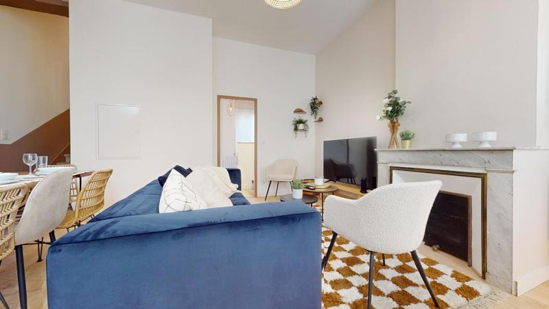 Maison en pierre - 158 m² - 8 pièces