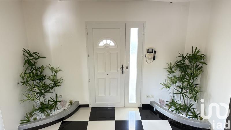 Maison - 265 m² - 6 pièces