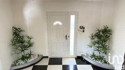 Maison - 265 m² - 6 pièces