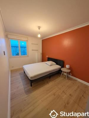 Chambre - 12 m² - 1 pièce