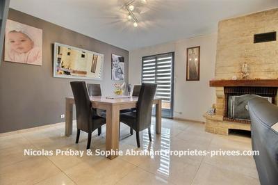 Maison - 94 m² - 5 pièces