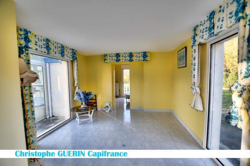 Maison - 250 m² - 8 pièces