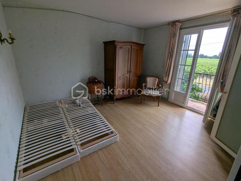 Maison traditionnelle - 250 m² - 11 pièces