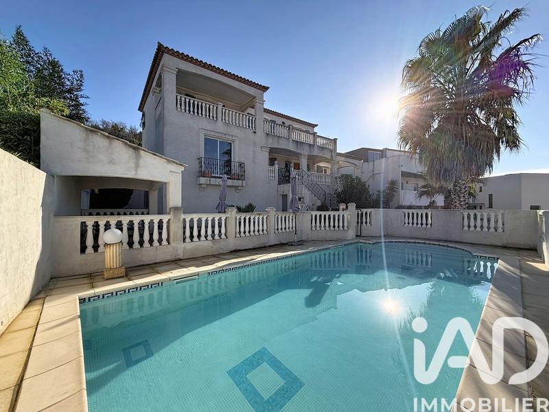 Maison - 200 m² - 6 pièces