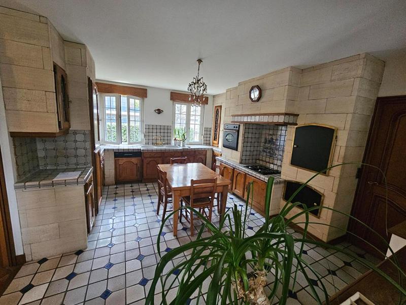 Maison - 152 m² - 9 pièces