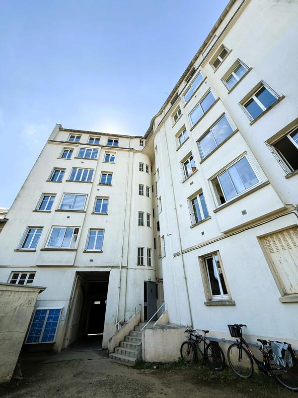 Appartement - 104 m² - 5 pièces