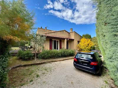 Villa - 147 m² - 8 pièces
