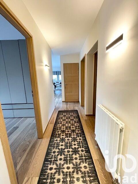 Maison - 212 m² - 8 pièces