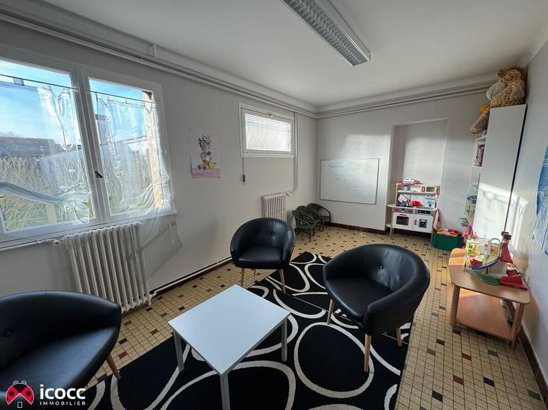 Bureau - 342 m² - 19 pièces