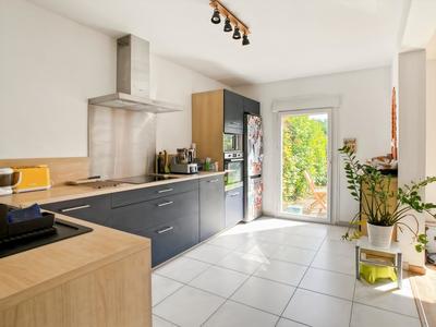 Appartement - 98 m² - 4 pièces