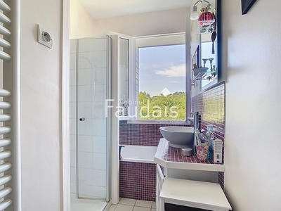 Maison - 115 m² - 8 pièces