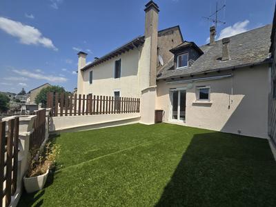 Maison - 296 m² - 6 pièces