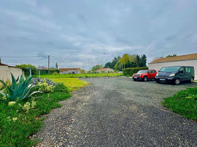 Longère - 430 m² - 5 pièces